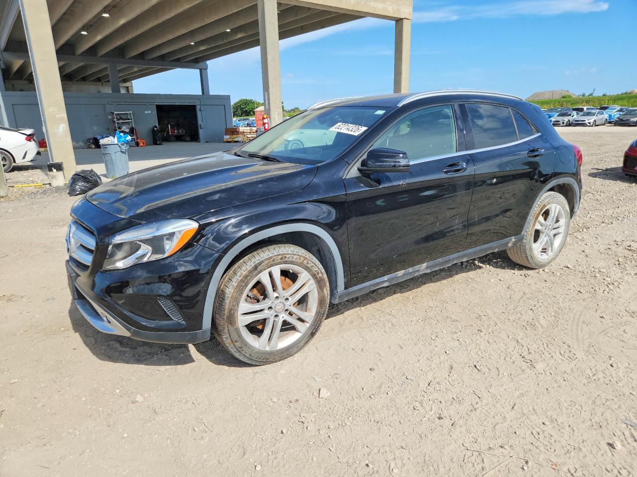 2015 MERCEDES-BENZ GLA-CLASS GLA250 4-MATIC — Front 3/4
