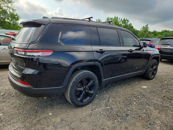 2022 JEEP GRAND CHEROKEE L LAREDO 4X4