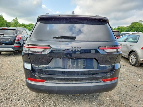 2022 JEEP GRAND CHEROKEE L LAREDO 4X4