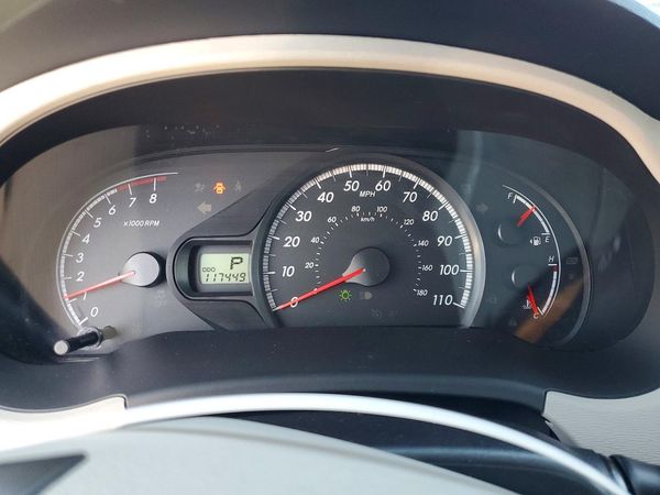 2012 TOYOTA SIENNA