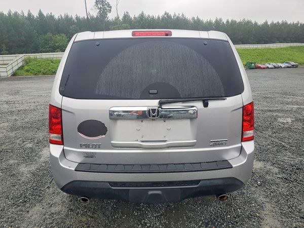 2015 HONDA PILOT SE