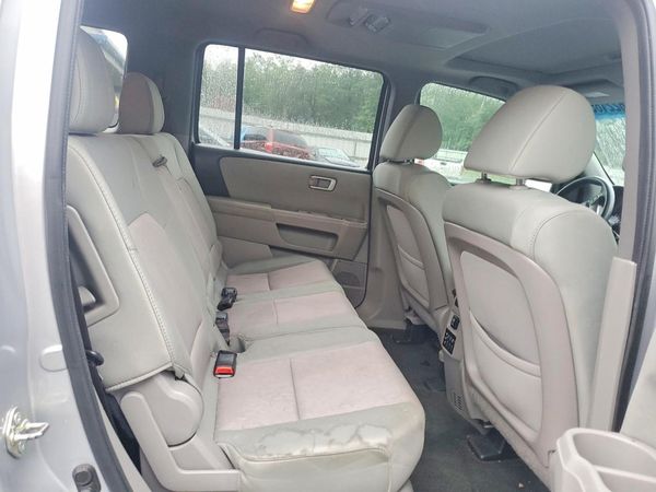 2015 HONDA PILOT SE
