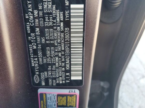 2023 GENESIS GV70
