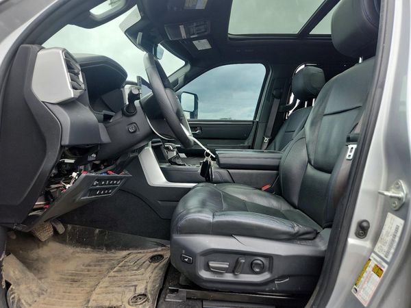 2022 TOYOTA TUNDRA Platinum