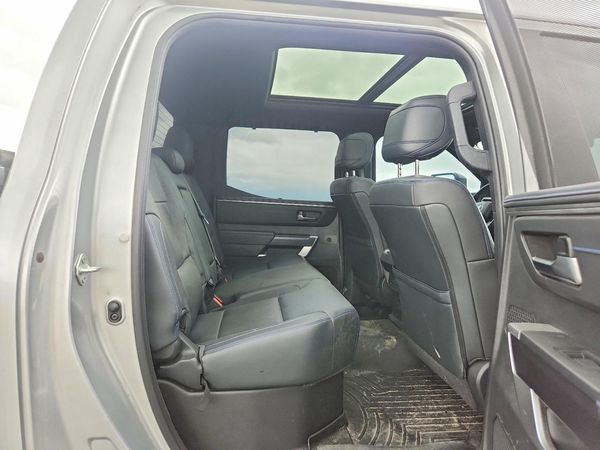 2022 TOYOTA TUNDRA Platinum