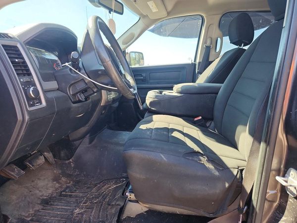 2014 RAM 1500 ST CREW CAB 4X4