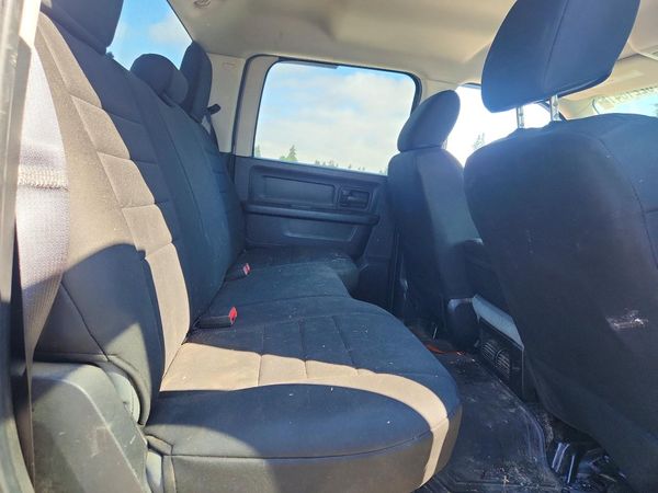 2014 RAM 1500 ST CREW CAB 4X4