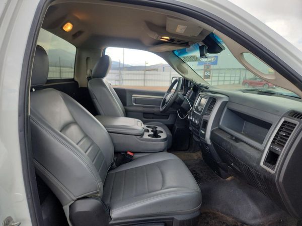 2016 RAM 1500 ST