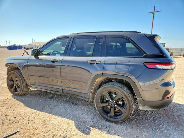 2022 JEEP GRAND CHEROKEE LAREDO 4X4