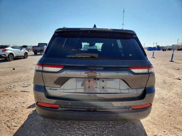 2022 JEEP GRAND CHEROKEE LAREDO 4X4