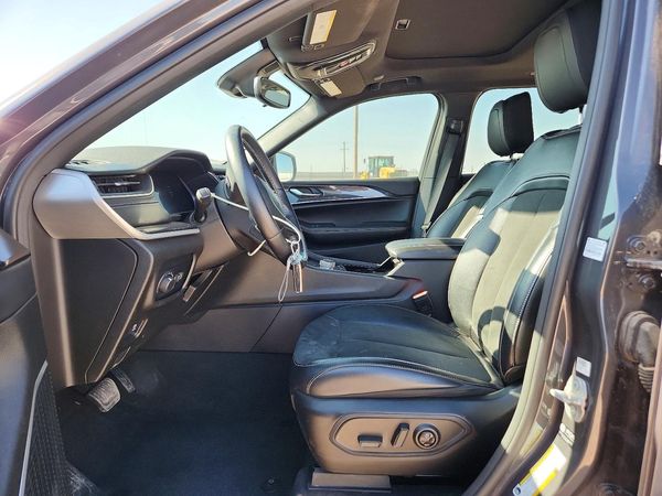 2022 JEEP GRAND CHEROKEE LAREDO 4X4