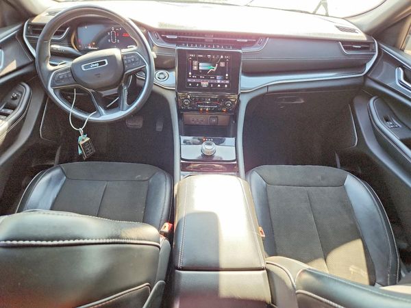 2022 JEEP GRAND CHEROKEE LAREDO 4X4