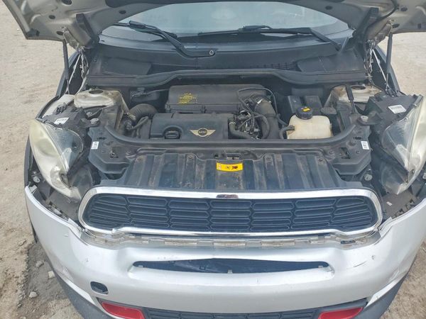 2014 MINI COOPER
