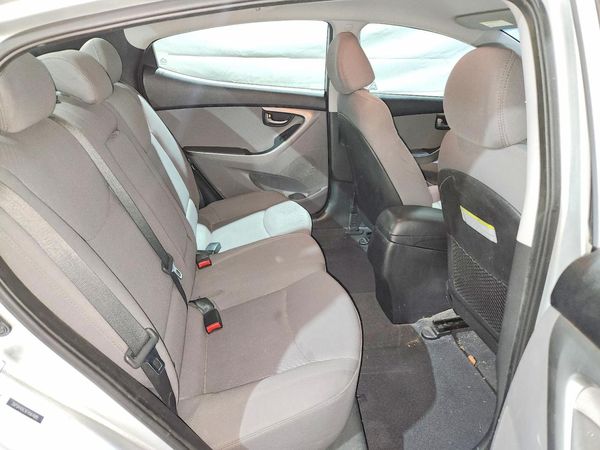2015 HYUNDAI ELANTRA GLS(Middle)