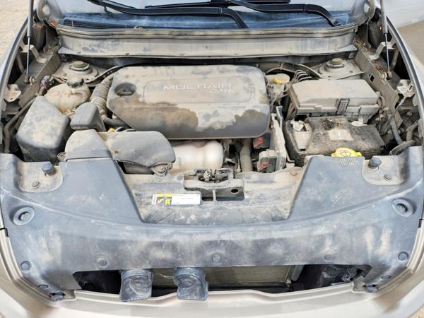 2017 JEEP CHEROKEE Sport — Engine bay