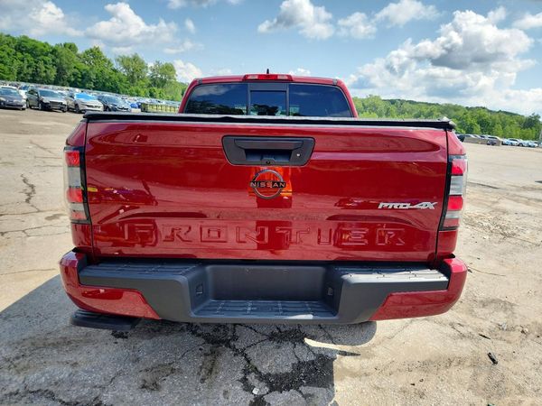 2022 NISSAN FRONTIER Crew Cab
