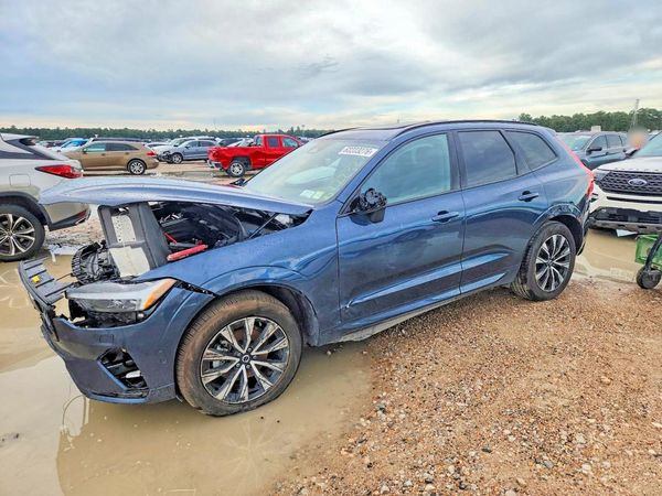 2025 VOLVO XC60 Plus Dark