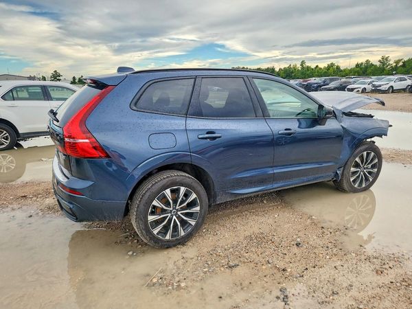 2025 VOLVO XC60 Plus Dark
