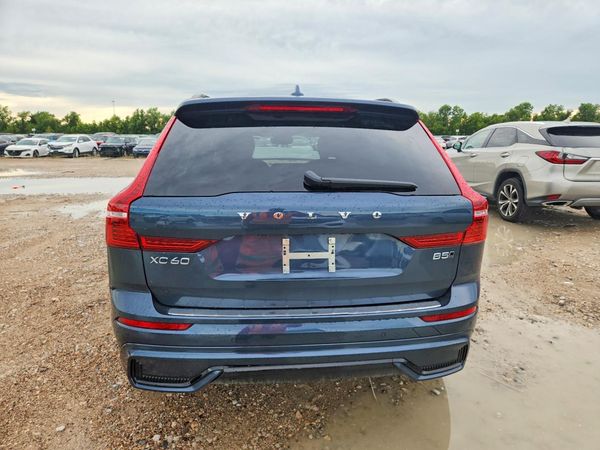 2025 VOLVO XC60 Plus Dark