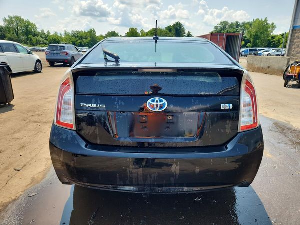2015 TOYOTA PRIUS
