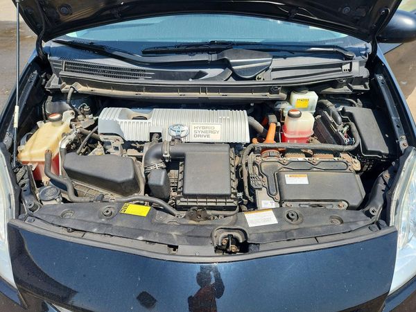2015 TOYOTA PRIUS