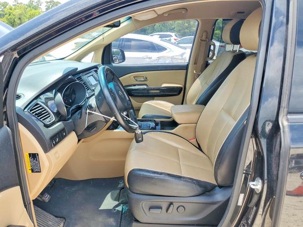 2015 KIA SEDONA GLS - Middle level