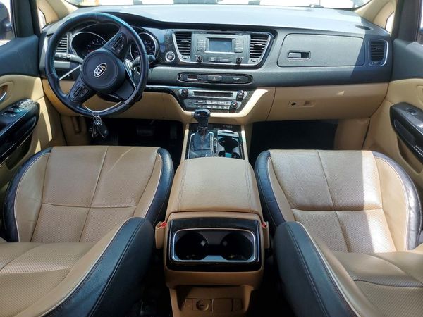 2015 KIA SEDONA GLS - Middle level