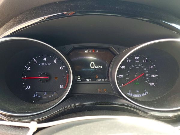 2015 KIA SEDONA GLS - Middle level