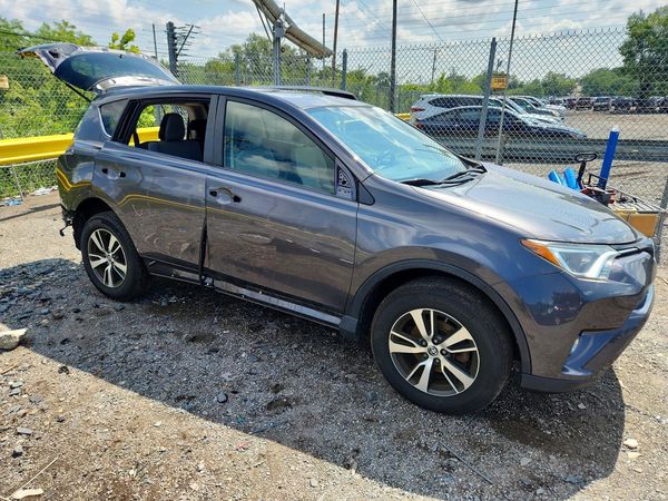 2018 TOYOTA RAV4 Adventure/XLE
