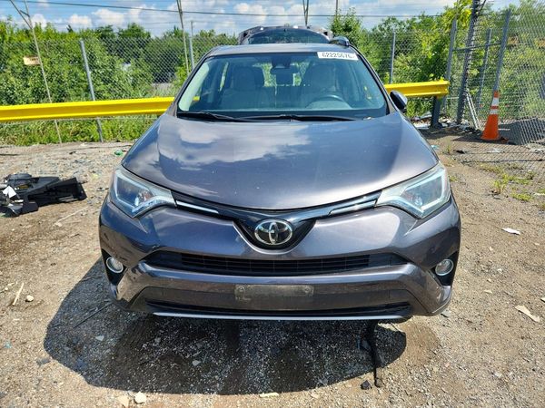 2018 TOYOTA RAV4 Adventure/XLE