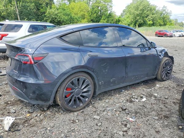 2024 TESLA MODEL Y