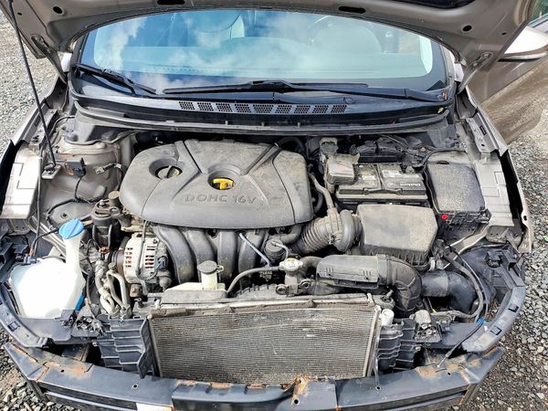 2015 HYUNDAI ELANTRA