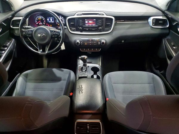 2016 KIA SORENTO L / LX