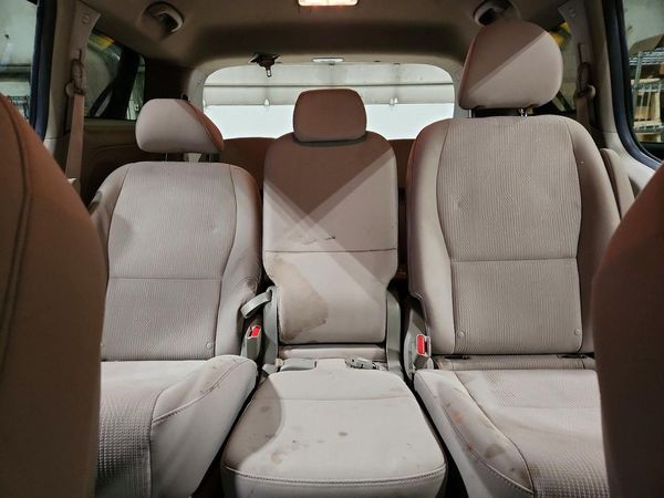 2021 KIA SEDONA LX, EX