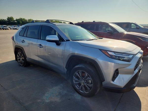 2024 TOYOTA RAV4 XLE Premium