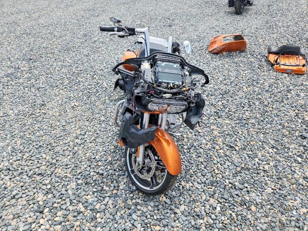 2015 HARLEY-DAVIDSON FL