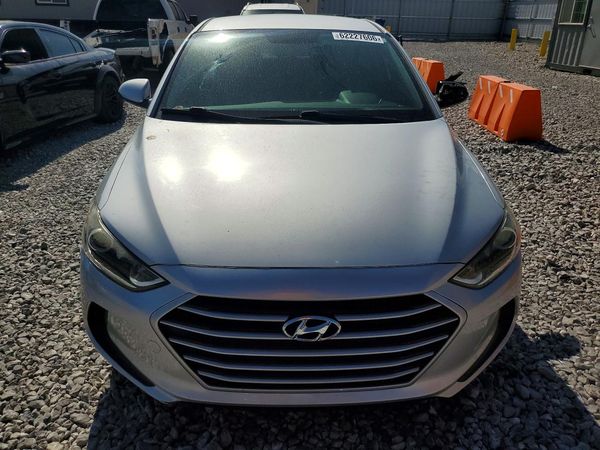 2017 HYUNDAI ELANTRA SE Base — DIRF
