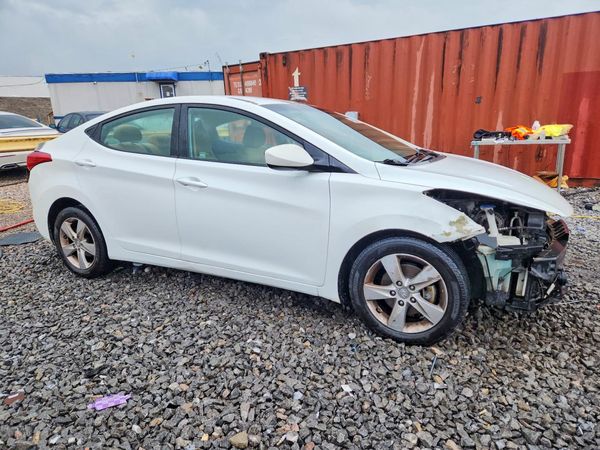 2013 HYUNDAI ELANTRA