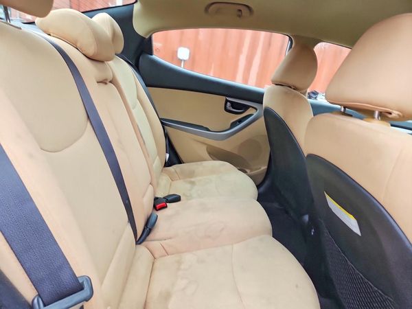 2013 HYUNDAI ELANTRA