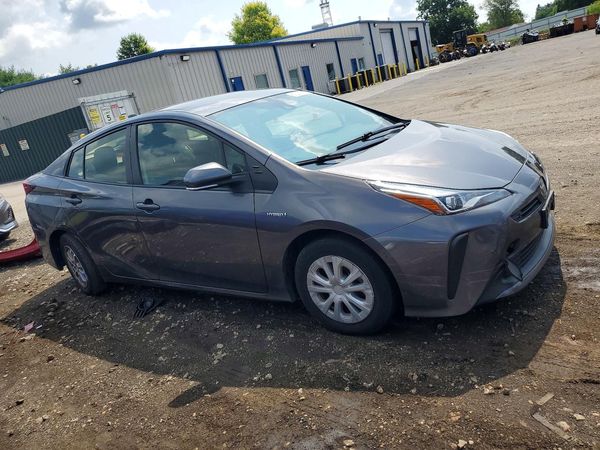 2022 TOYOTA PRIUS