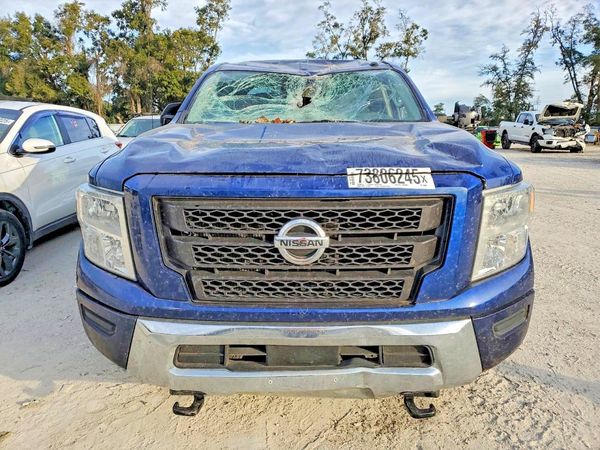 2021 NISSAN TITAN Crew Cab