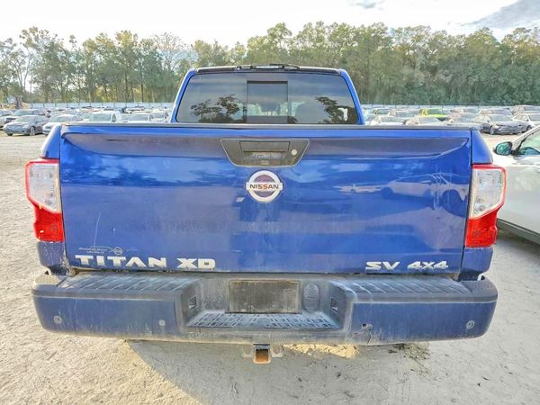 2021 NISSAN TITAN Crew Cab