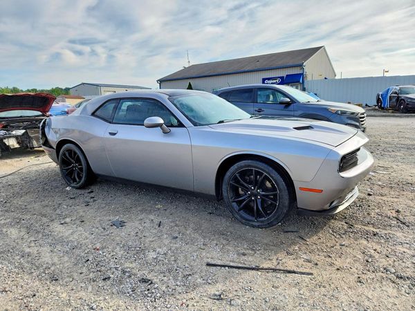 2016 DODGE CHALLENGER SXT