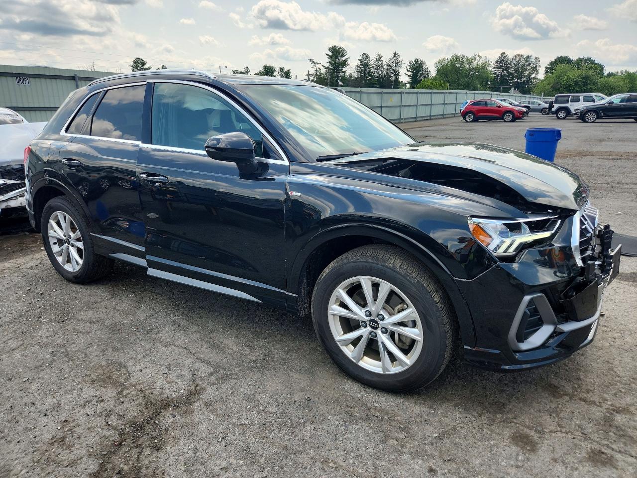 2024 AUDI Q3 S Line quattro Premium