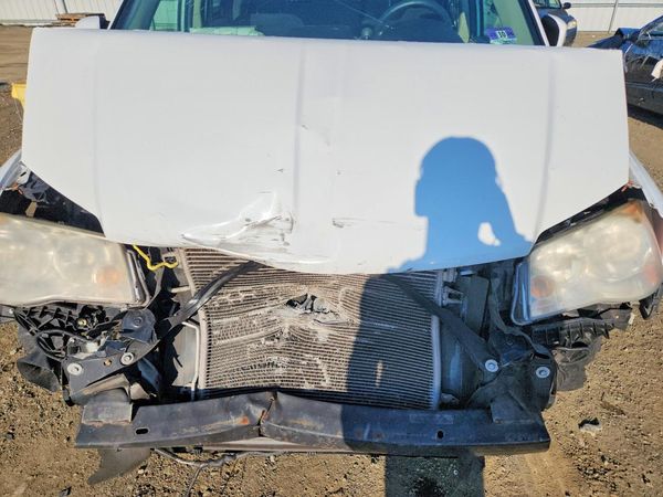 2014 DODGE CARAVAN SXT — Engine bay
