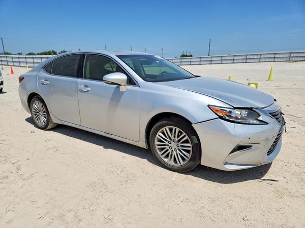 2016 LEXUS ES