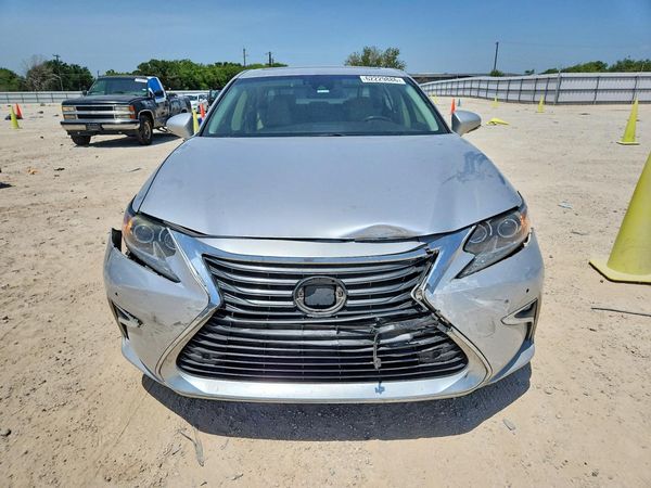 2016 LEXUS ES