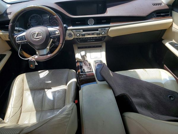 2016 LEXUS ES