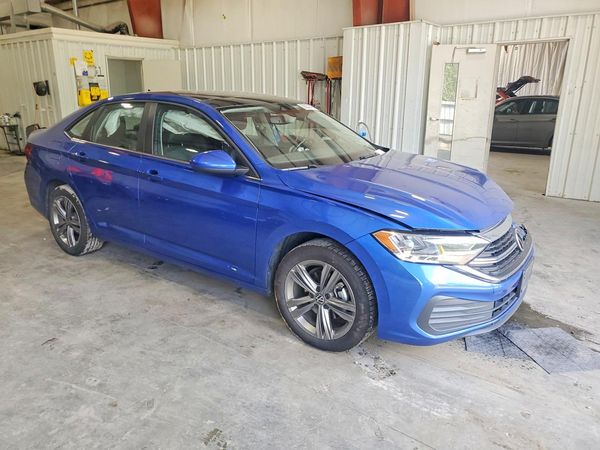2023 VOLKSWAGEN JETTA SE w/ Sunroof