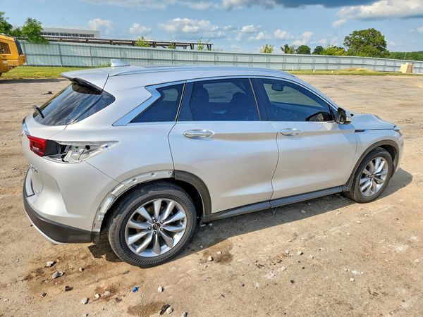 2021 INFINITI QX50 Essential